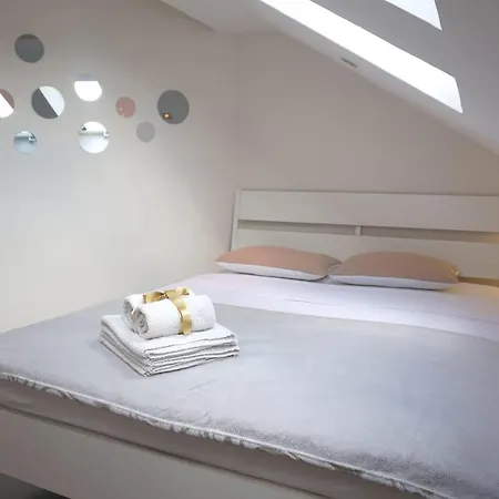 Big Obilicev Venac Apartment